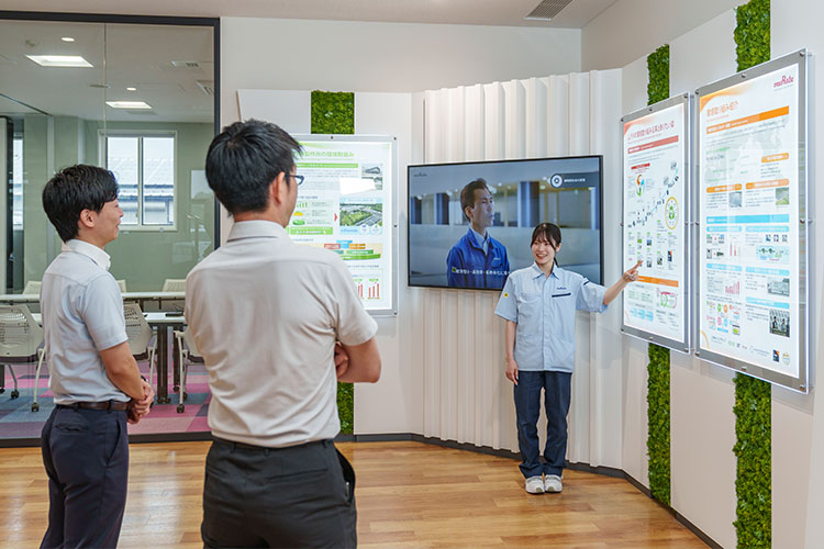 Image of a scene of the panel discussion