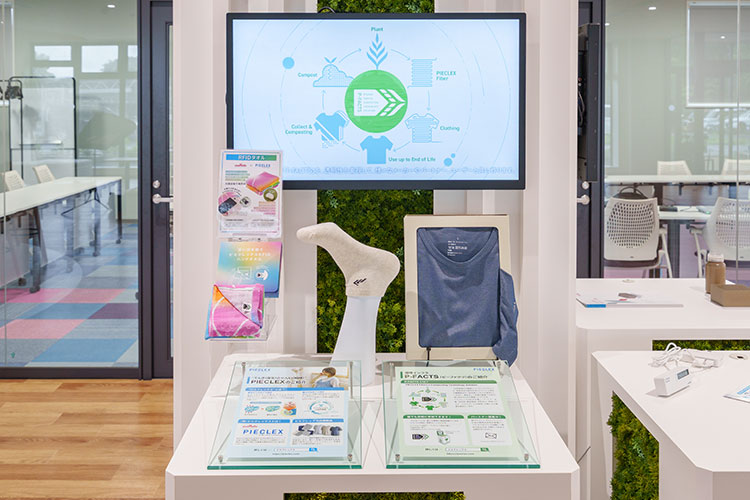 Image of a booth of PIECLEX